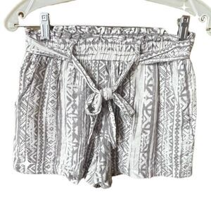 Cali 1850 size S Linen Viscose blend elastic waist short.